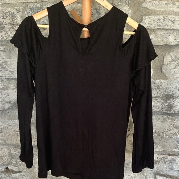 Cold Shoulder Top - Picture 2 of 7